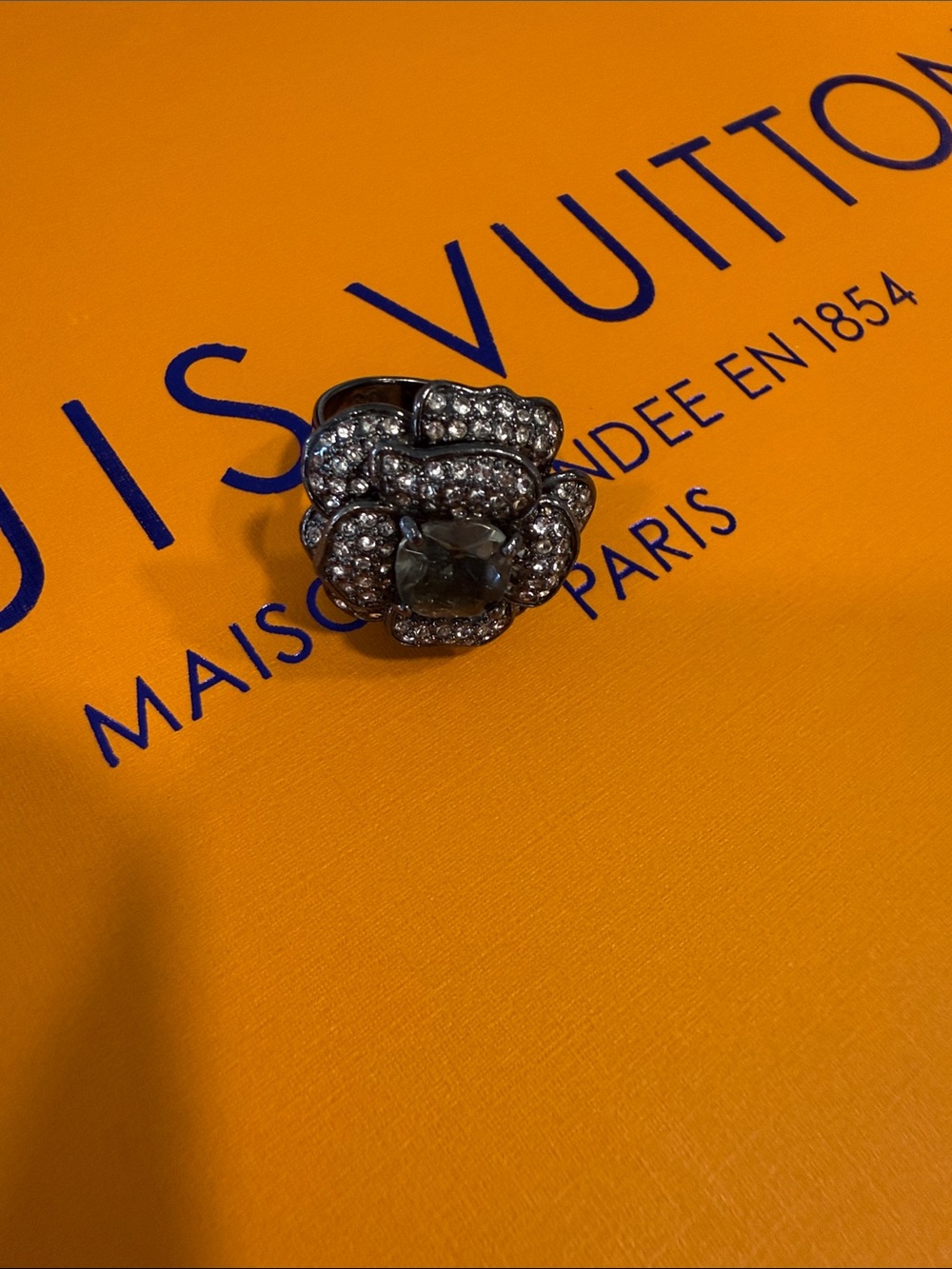 Stella and Dot Gunmetal Silver Crystal Flower Ring with Clear Stones